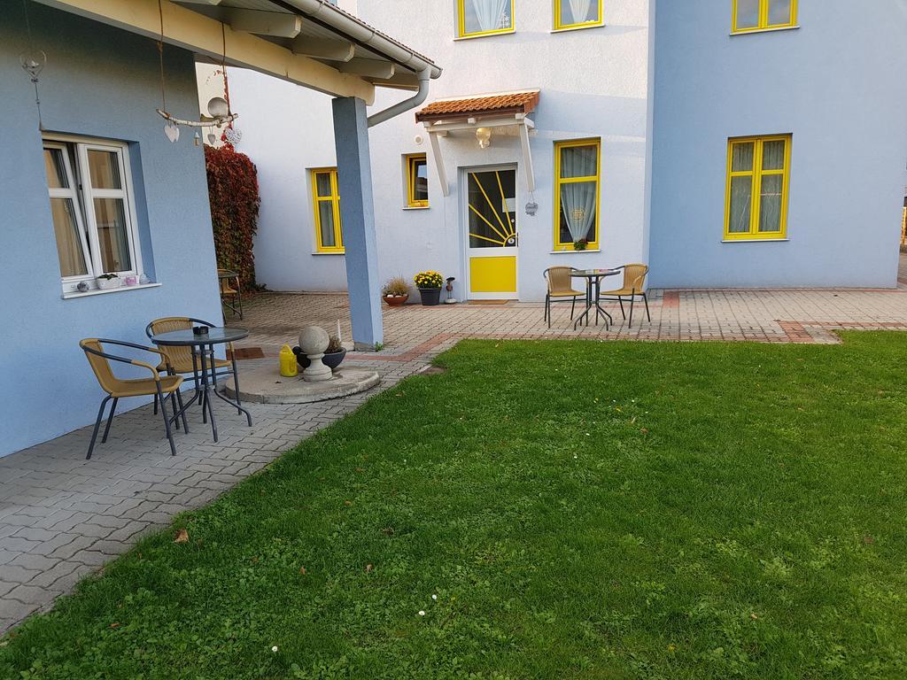 Villa Sonnenschein Laa an der Thaya Kültér fotó